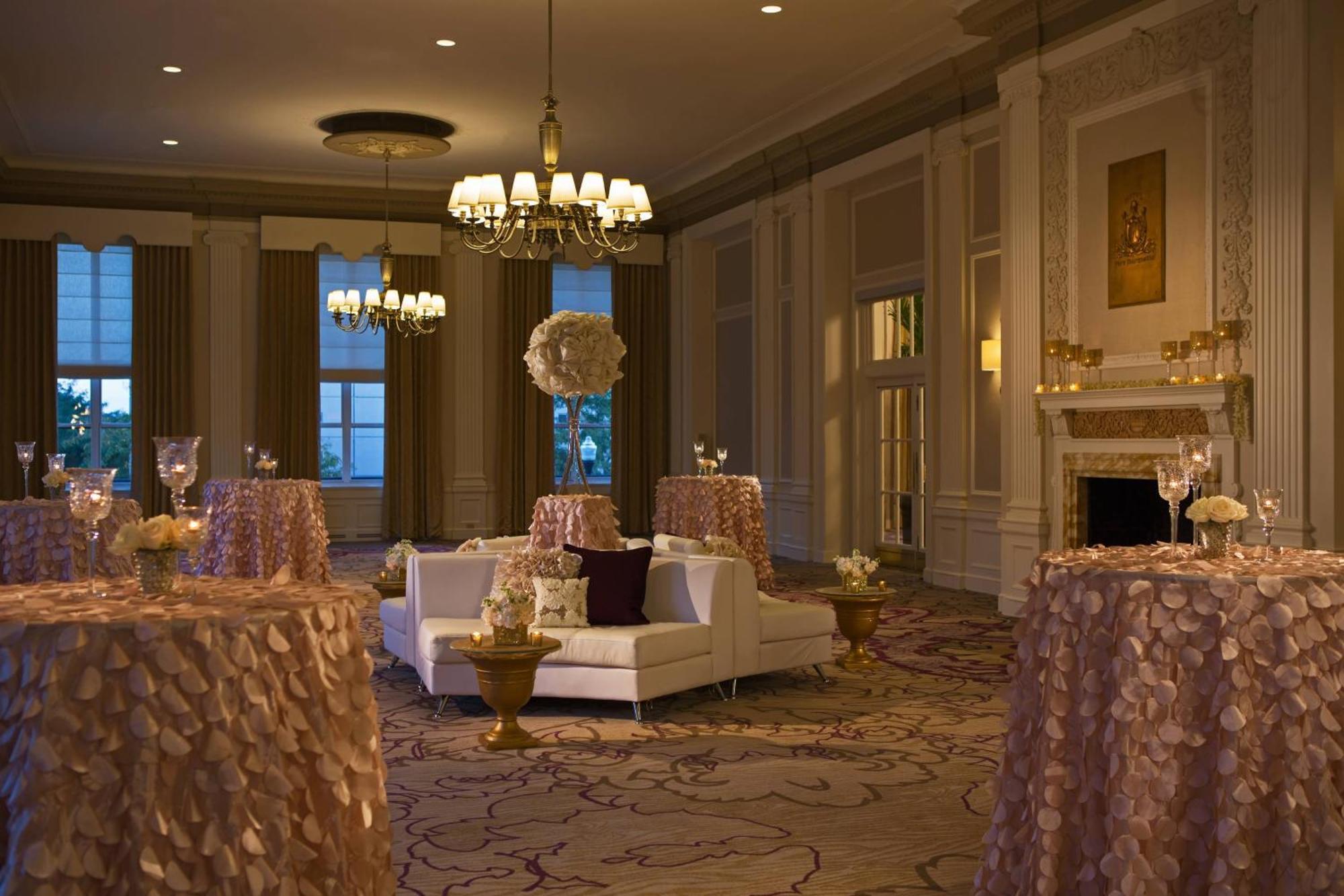 Отель Peoria Marriott Pere Marquette Экстерьер фото