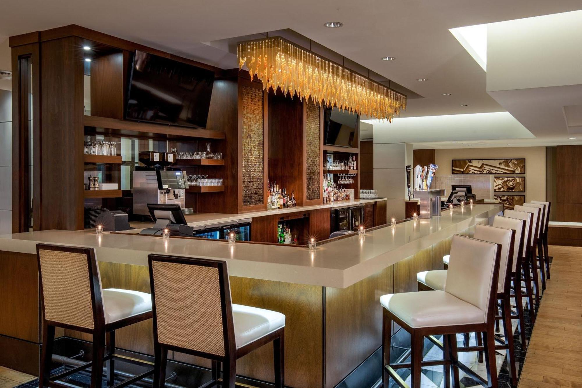 Отель Peoria Marriott Pere Marquette Экстерьер фото